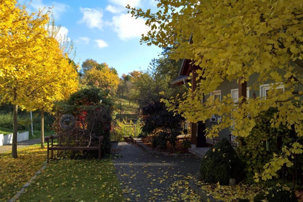 Entspannen Im Grunen, Ferienwohnung Mit Eigenem Garten Keilberg ภายนอก รูปภาพ